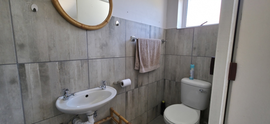 3 Bedroom Property for Sale in Boggomsbaai Western Cape